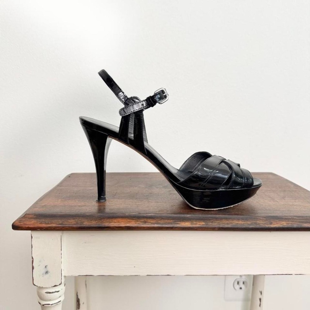 Black Stuart Weitzman patent leather platform strappy heel size 9.5 y2k desinger